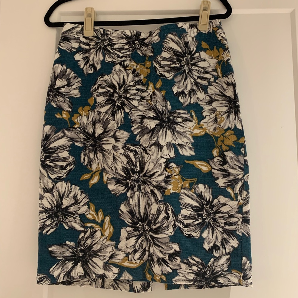Ann Taylor floral pencil skirt